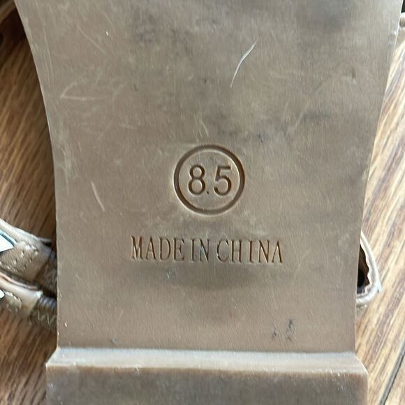 Steve Madden Studded Tan Leather Skyler Sandals 8.5 - Picture 5 of 5